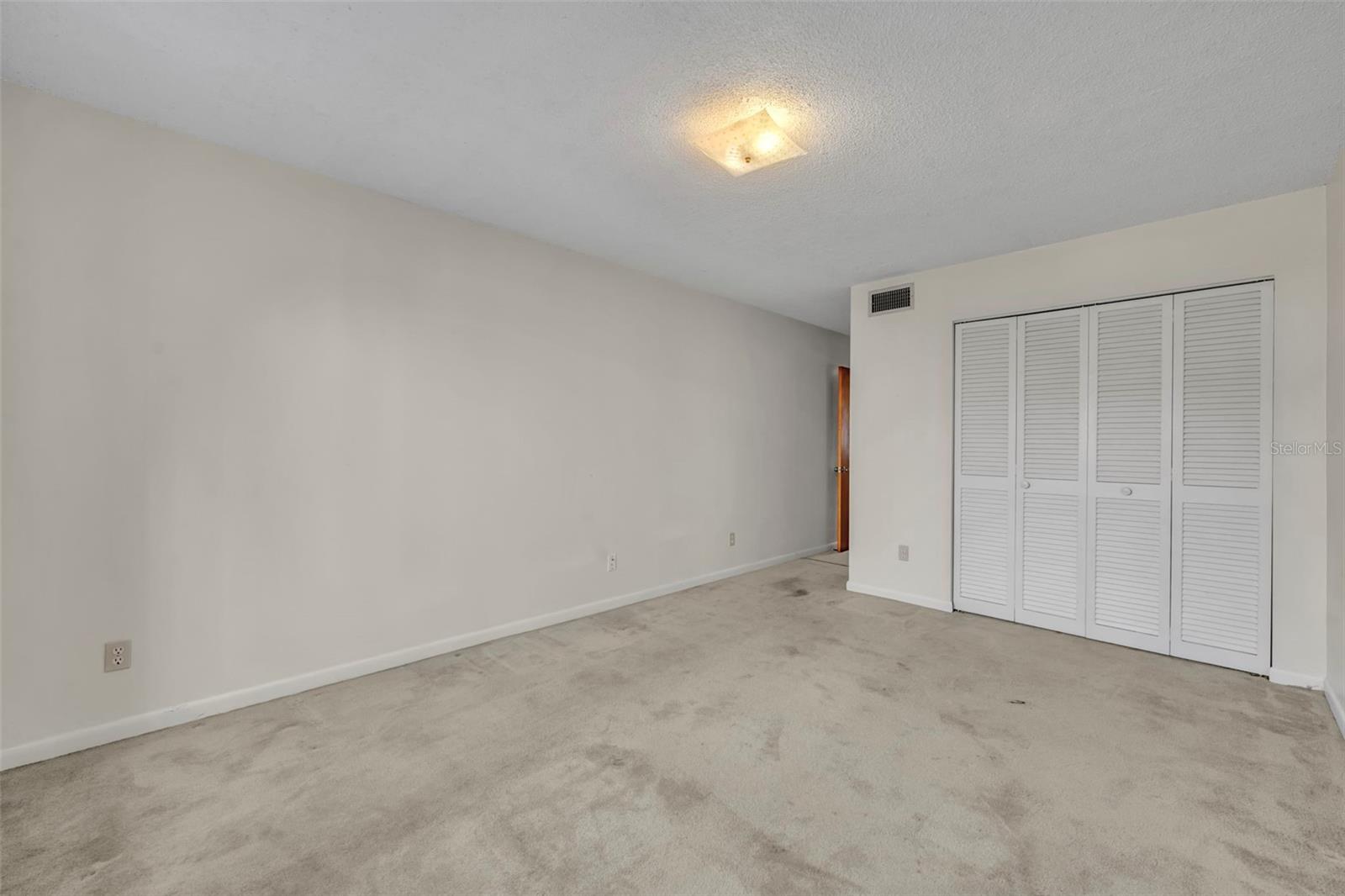1250 S DENNING DR #104