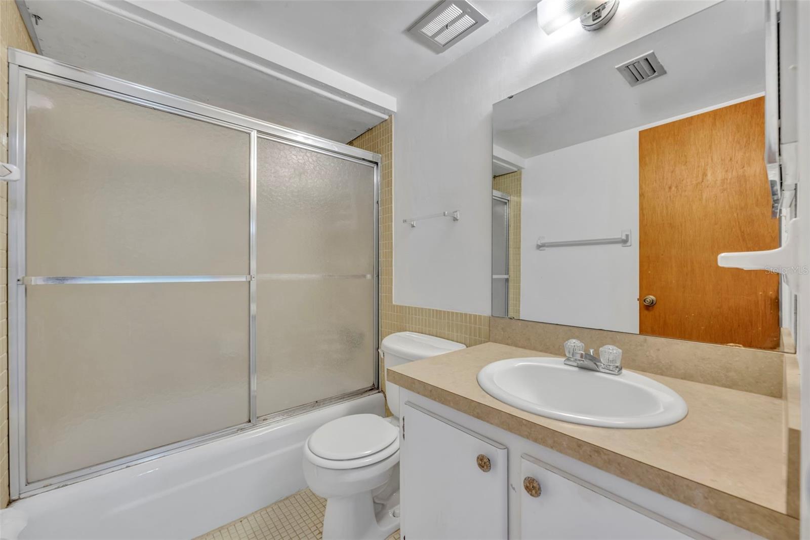 1250 S DENNING DR #104
