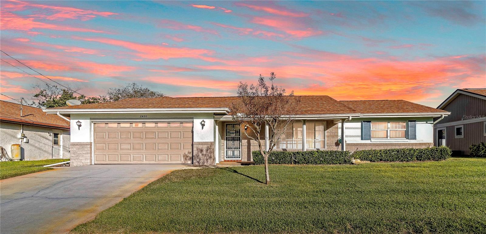 2420 PINE TREE CIRCLE DR