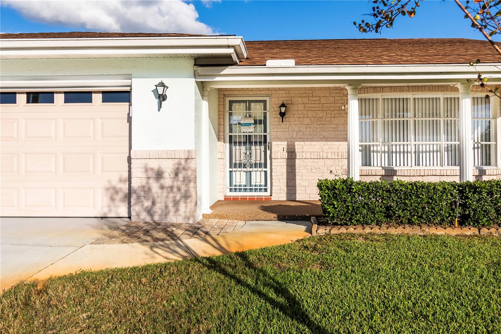2420 PINE TREE CIRCLE DR