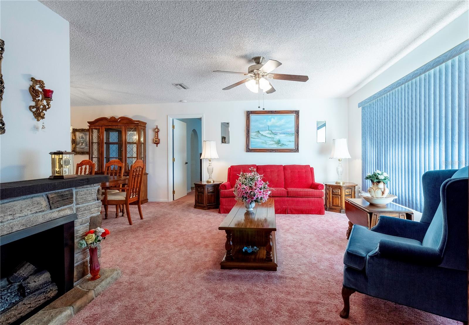 2420 PINE TREE CIRCLE DR
