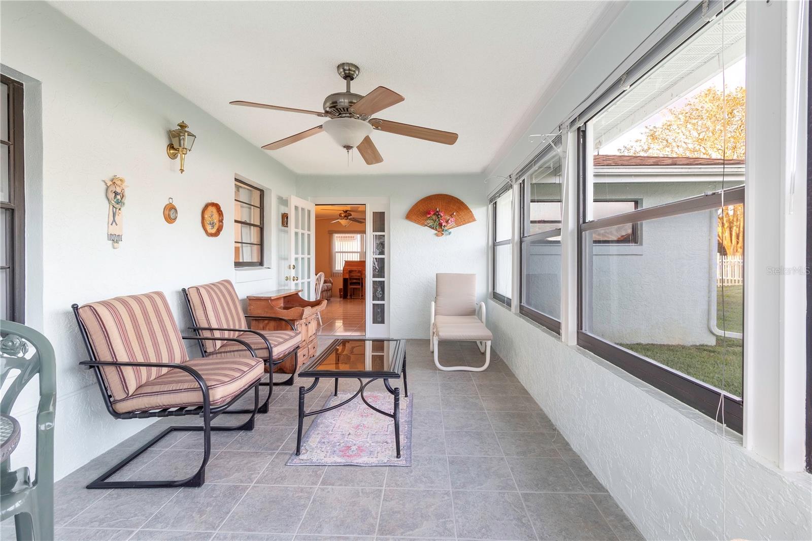 2420 PINE TREE CIRCLE DR