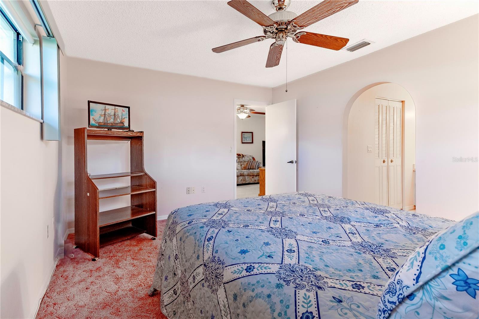 2420 PINE TREE CIRCLE DR