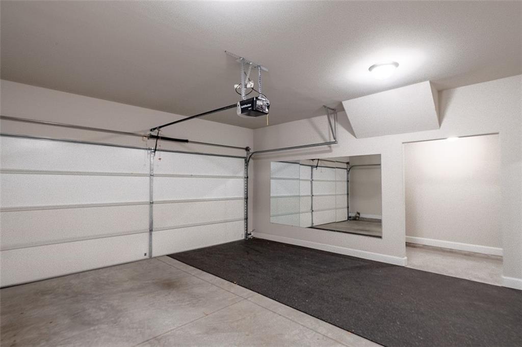 2122 PEMBROKE Drive