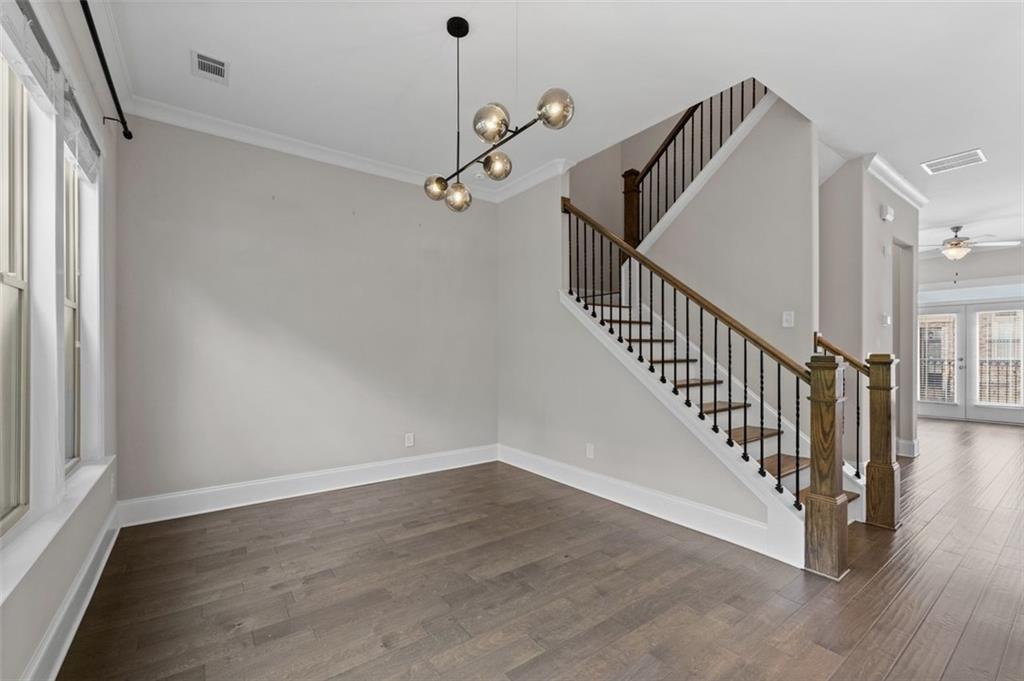 2122 PEMBROKE Drive