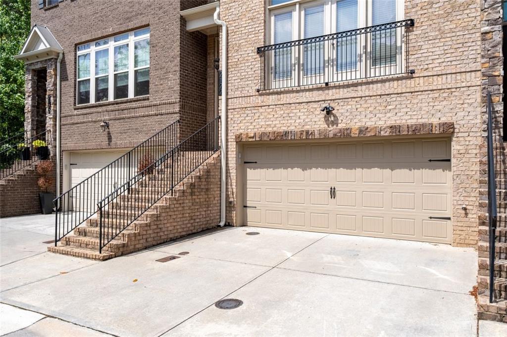 2122 PEMBROKE Drive