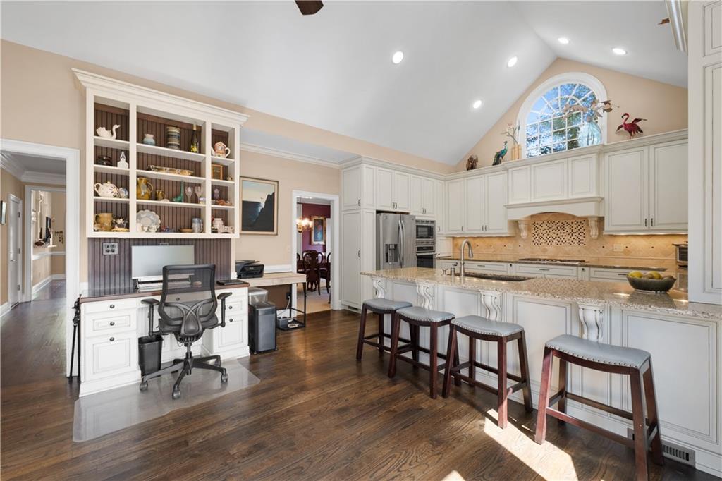 3613 GREYSTONE Circle