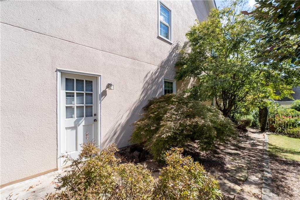 3613 GREYSTONE Circle