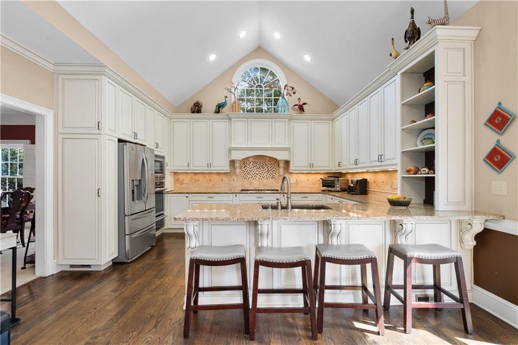 3613 GREYSTONE Circle