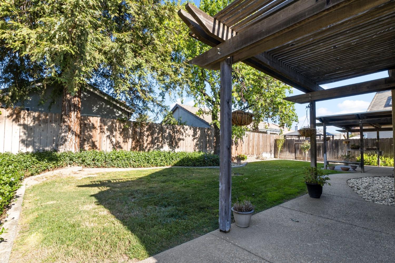 5024 TREETOP Drive