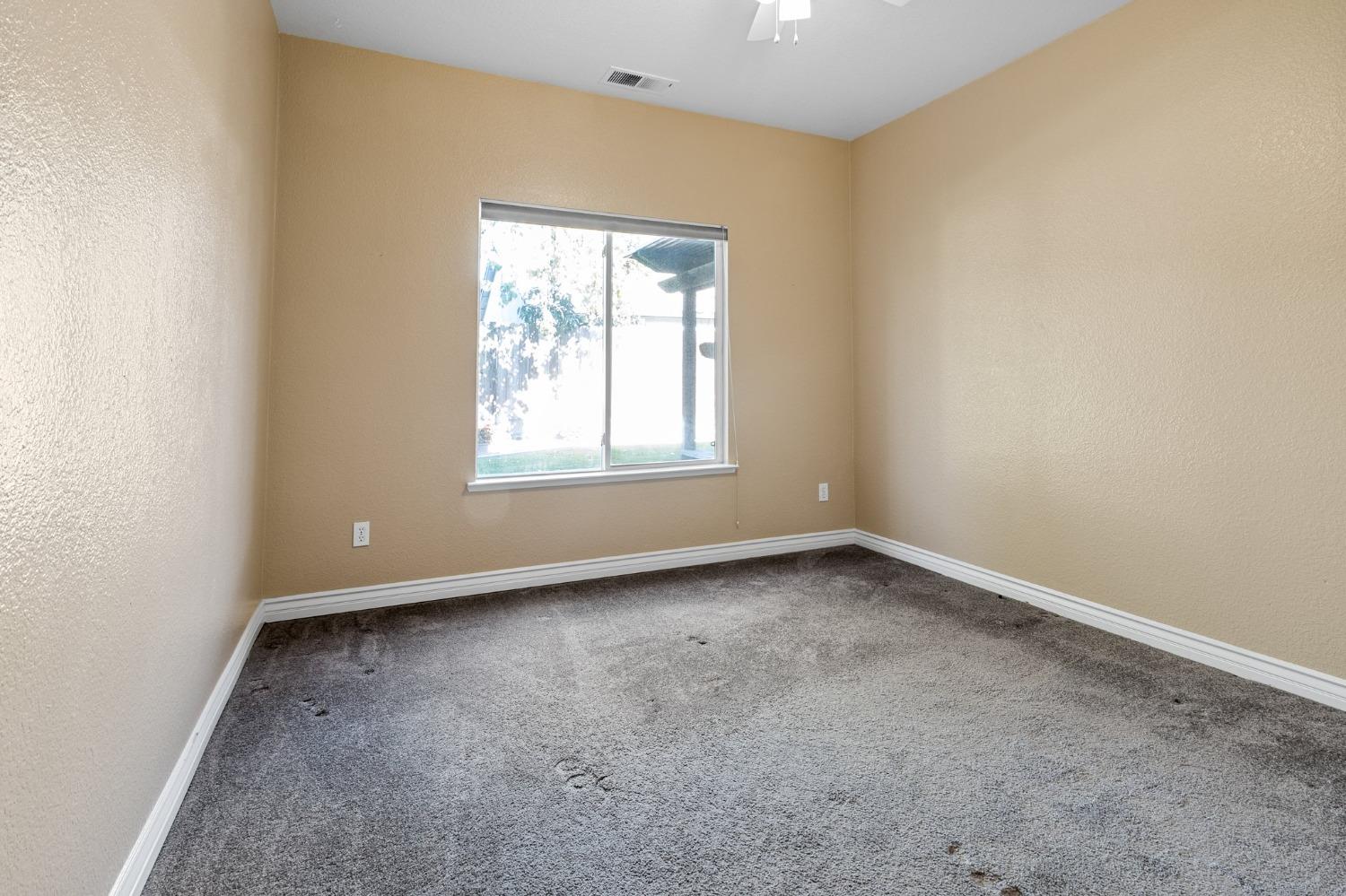 5024 TREETOP Drive