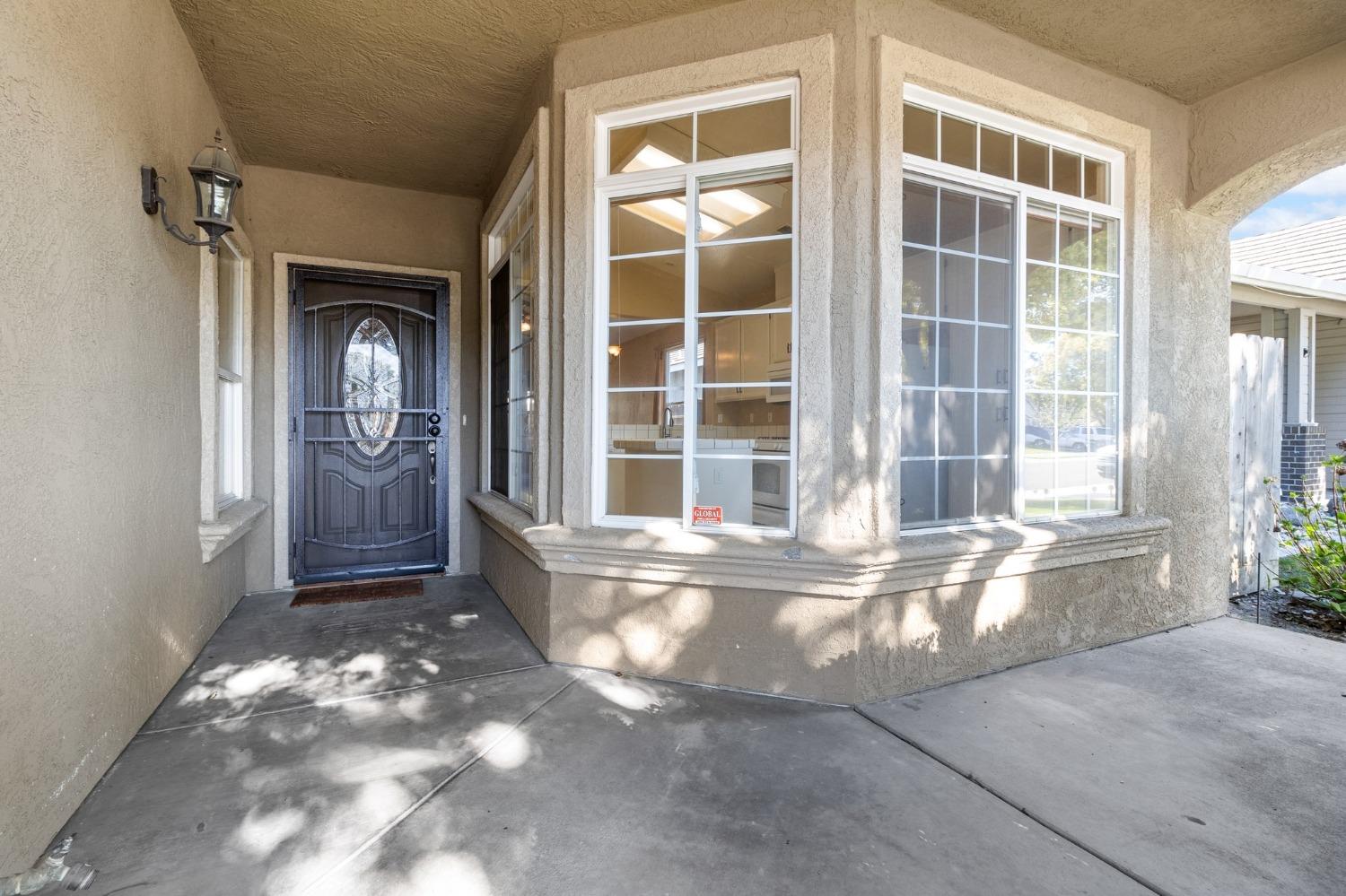 5024 TREETOP Drive