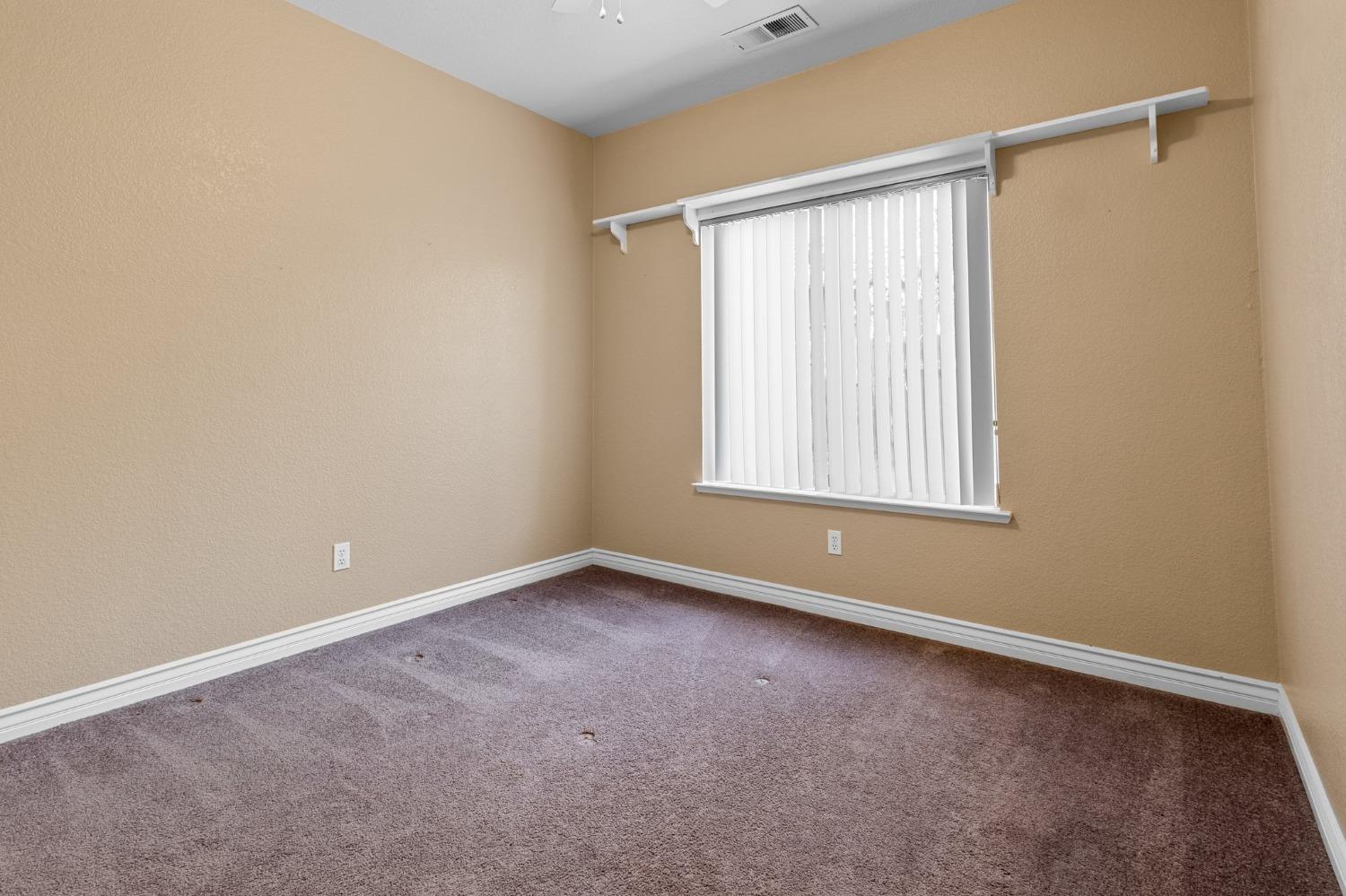 5024 TREETOP Drive