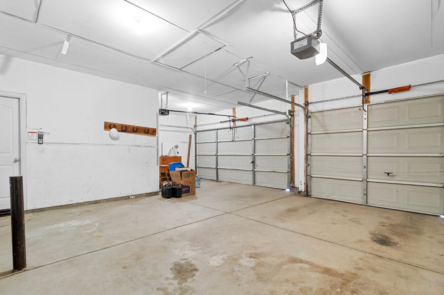 5024 TREETOP Drive
