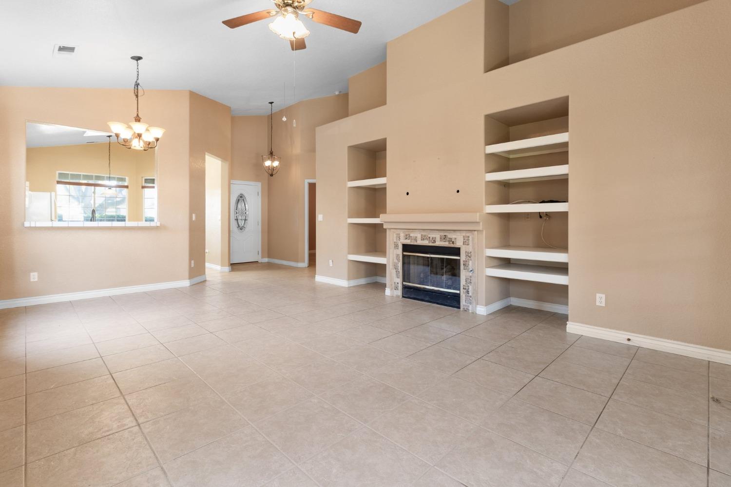 5024 TREETOP Drive