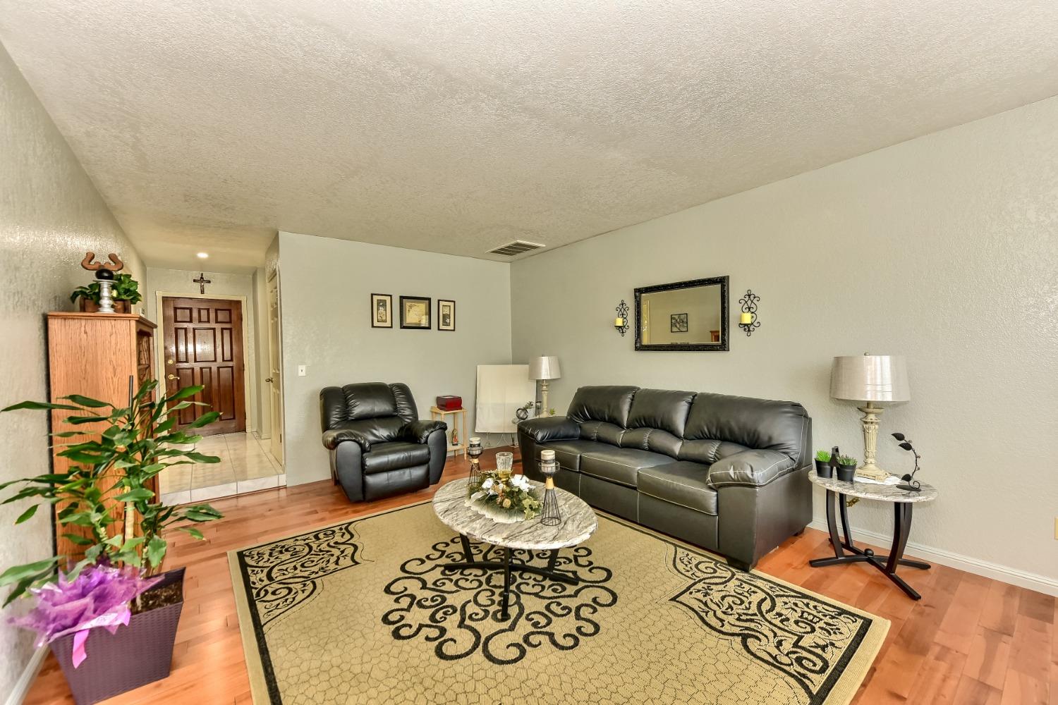 2813 Stoneridge Drive