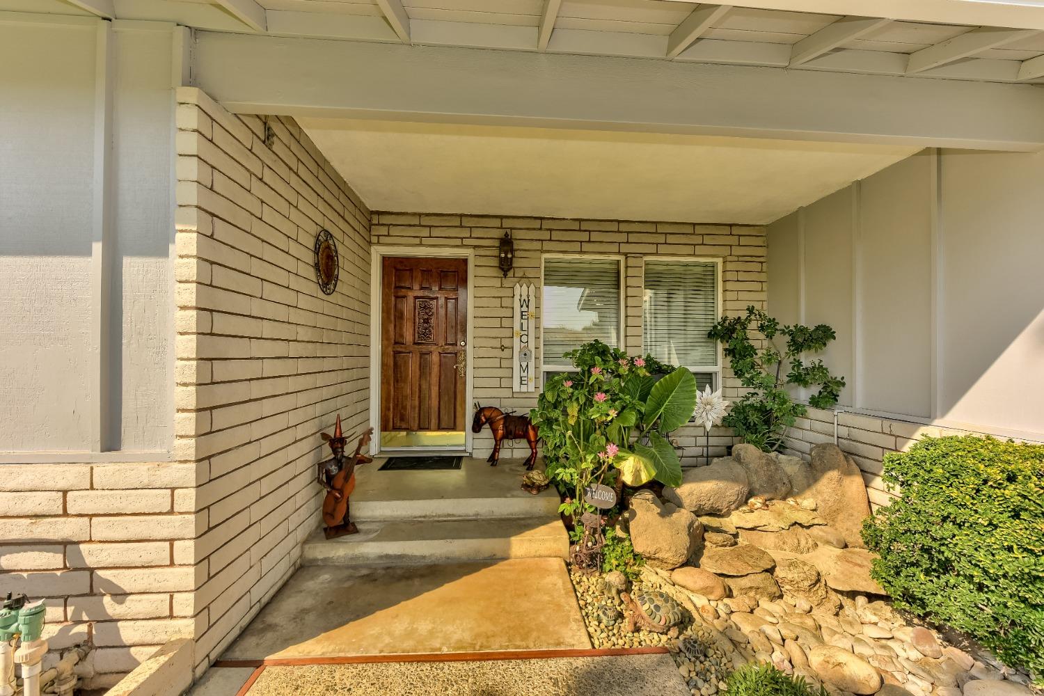 2813 Stoneridge Drive