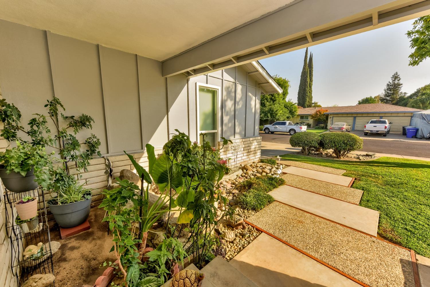 2813 Stoneridge Drive