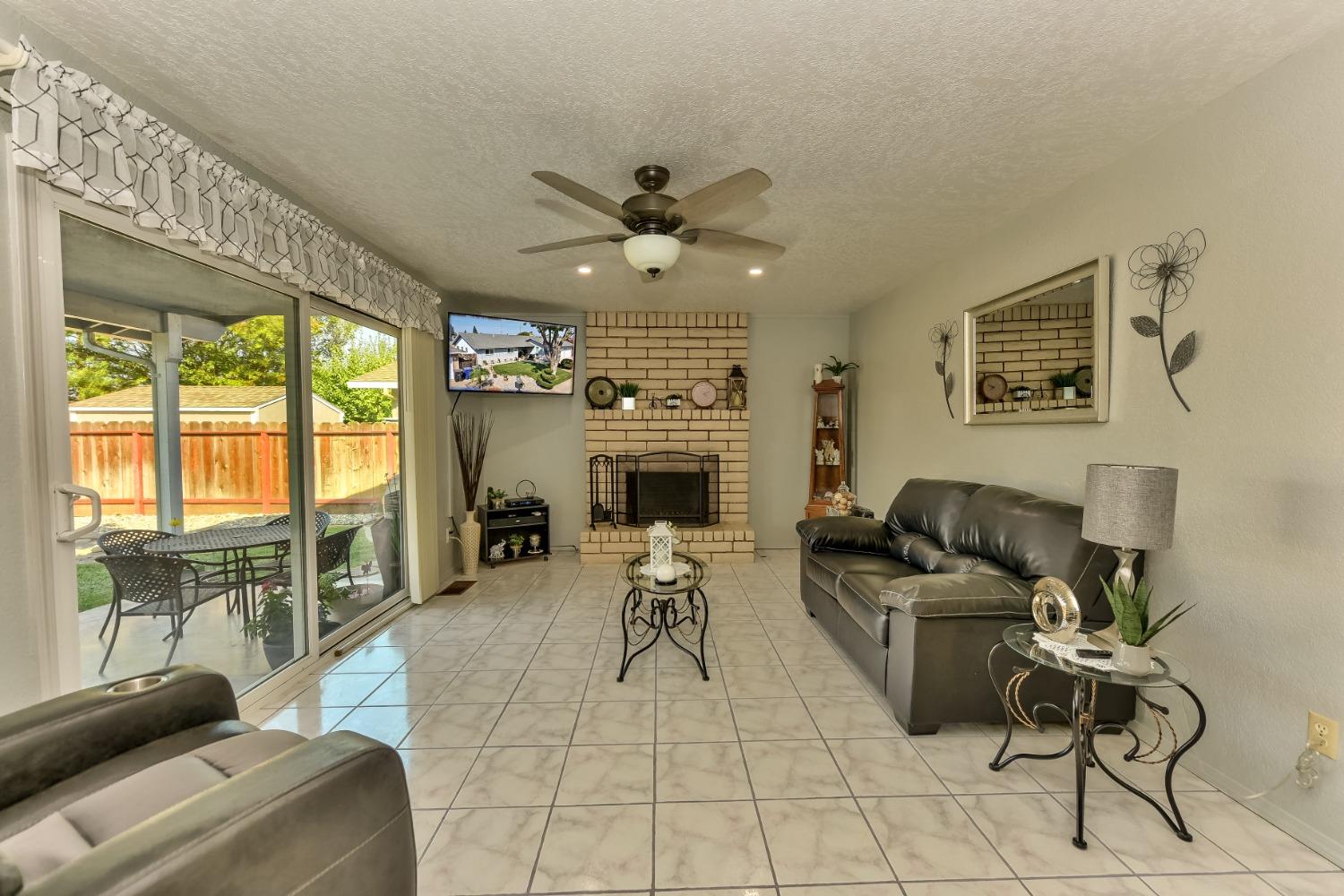 2813 Stoneridge Drive