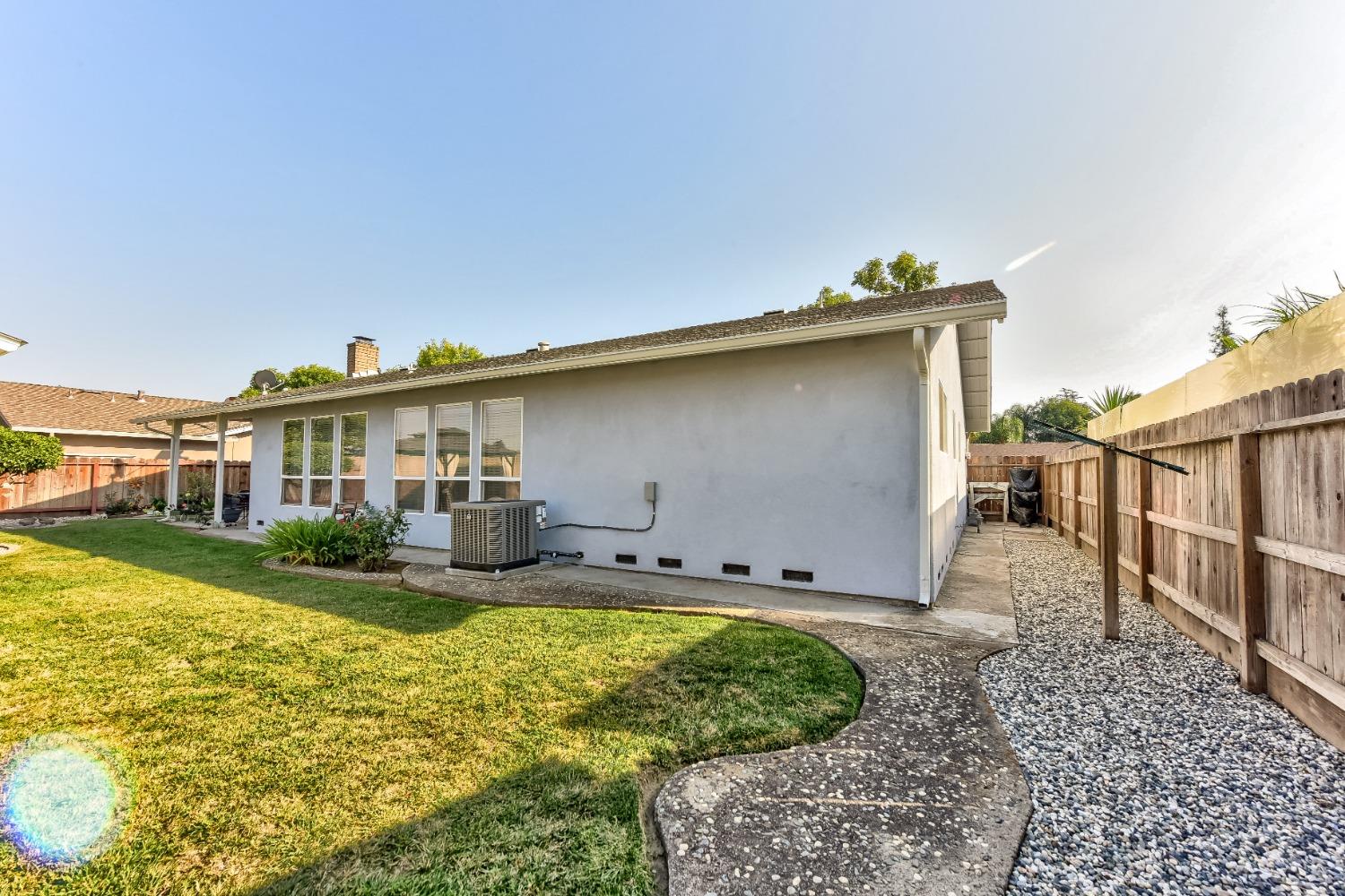 2813 Stoneridge Drive