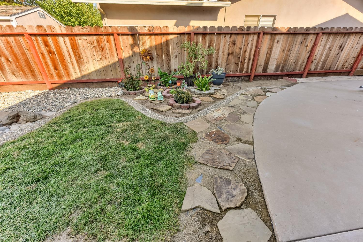 2813 Stoneridge Drive