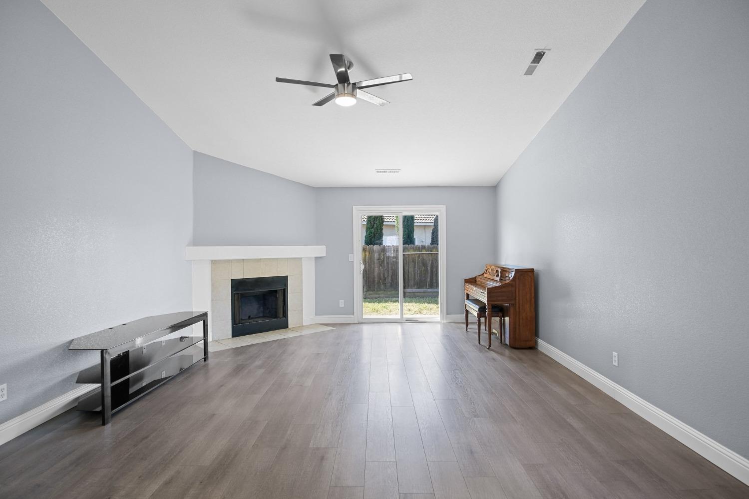 1956 Dewitt Court
