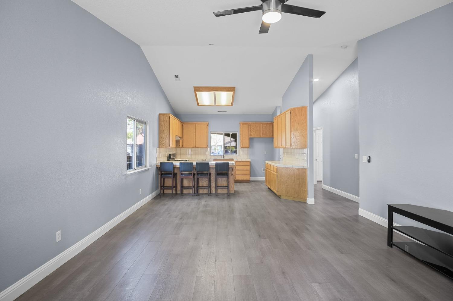 1956 Dewitt Court