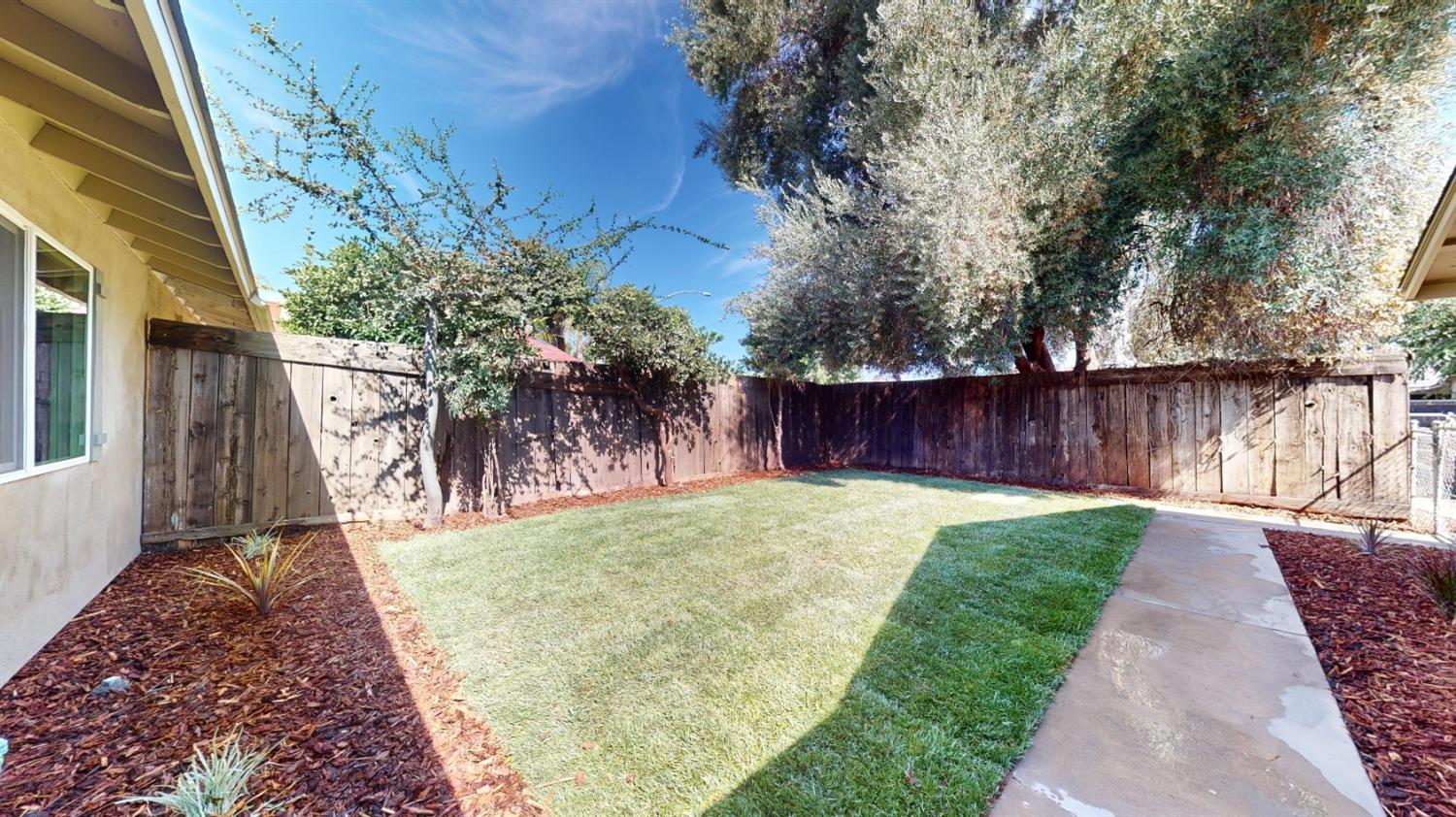 2004 Minoso Drive