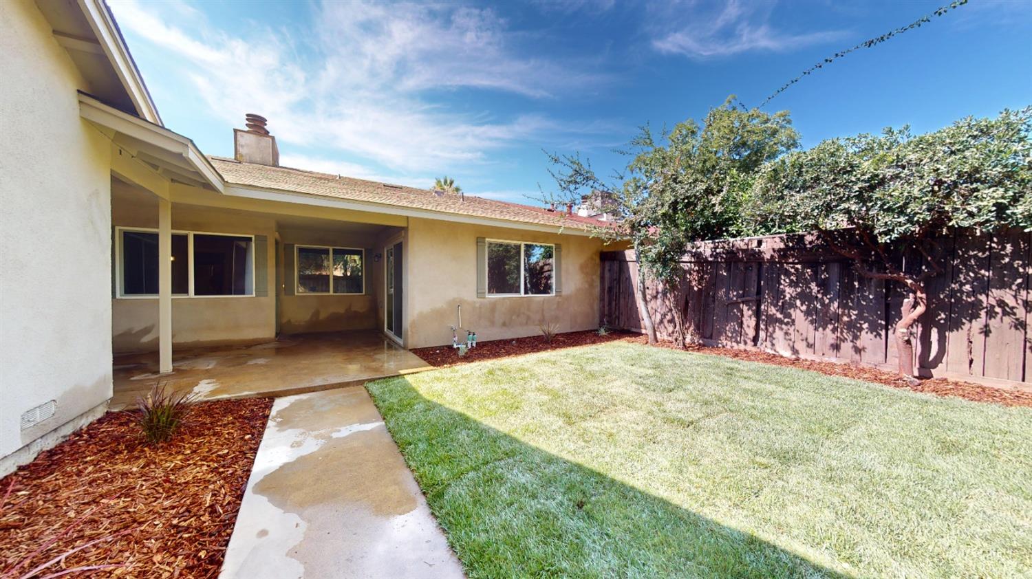 2004 Minoso Drive