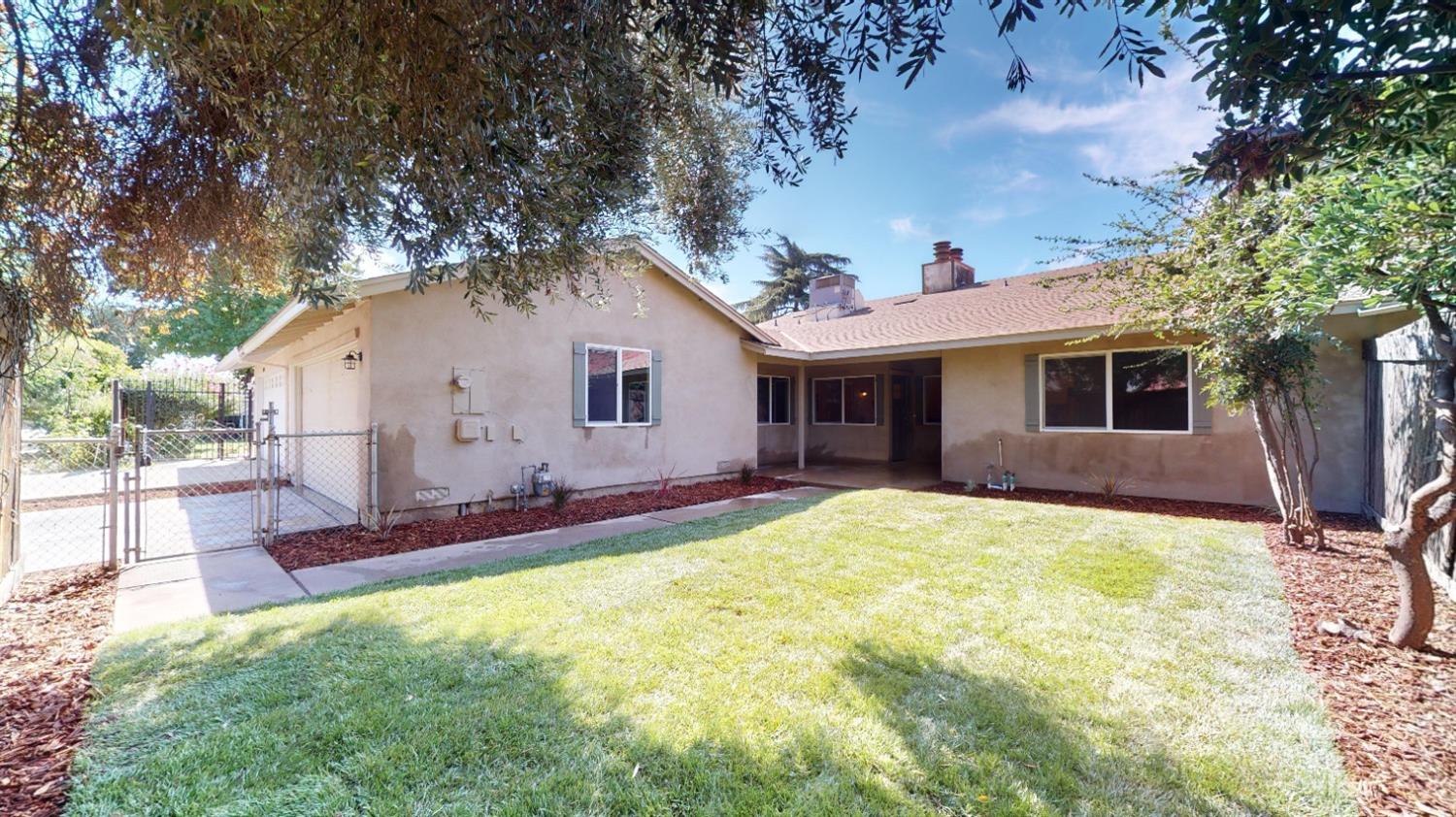 2004 Minoso Drive