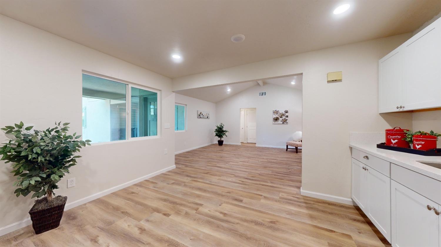 2004 Minoso Drive