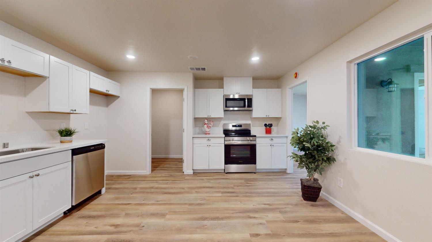 2004 Minoso Drive