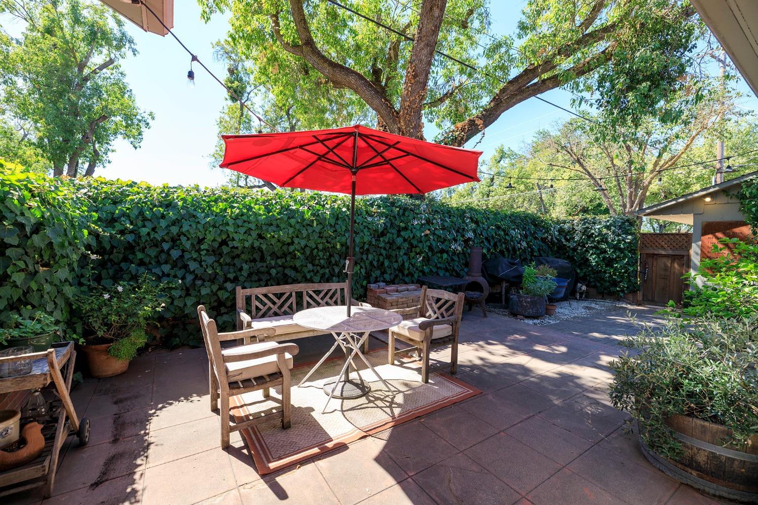 301 Bonita Avenue
