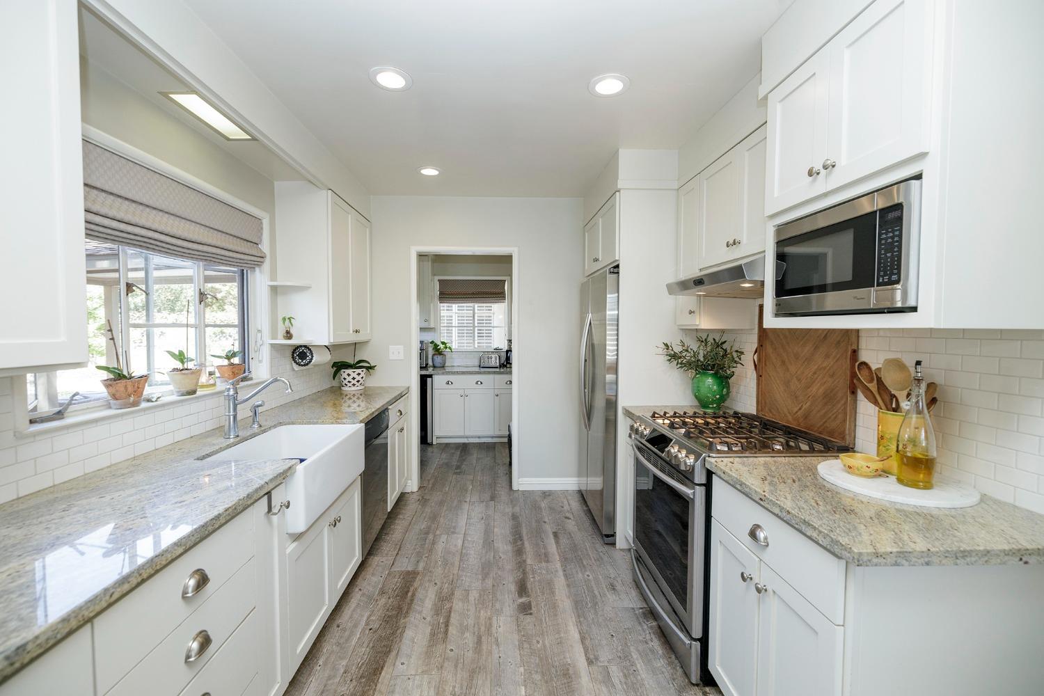 301 Bonita Avenue