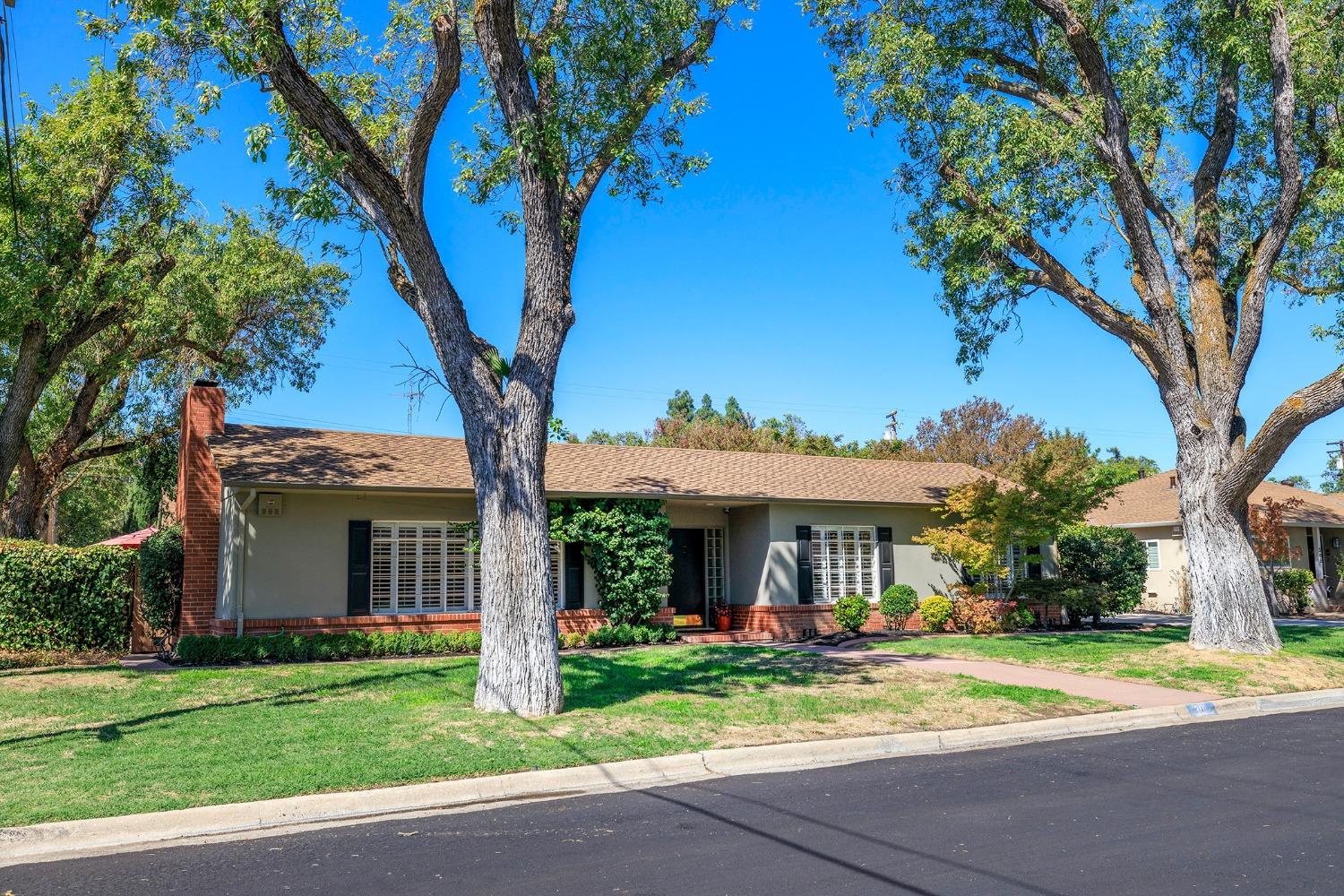 301 Bonita Avenue
