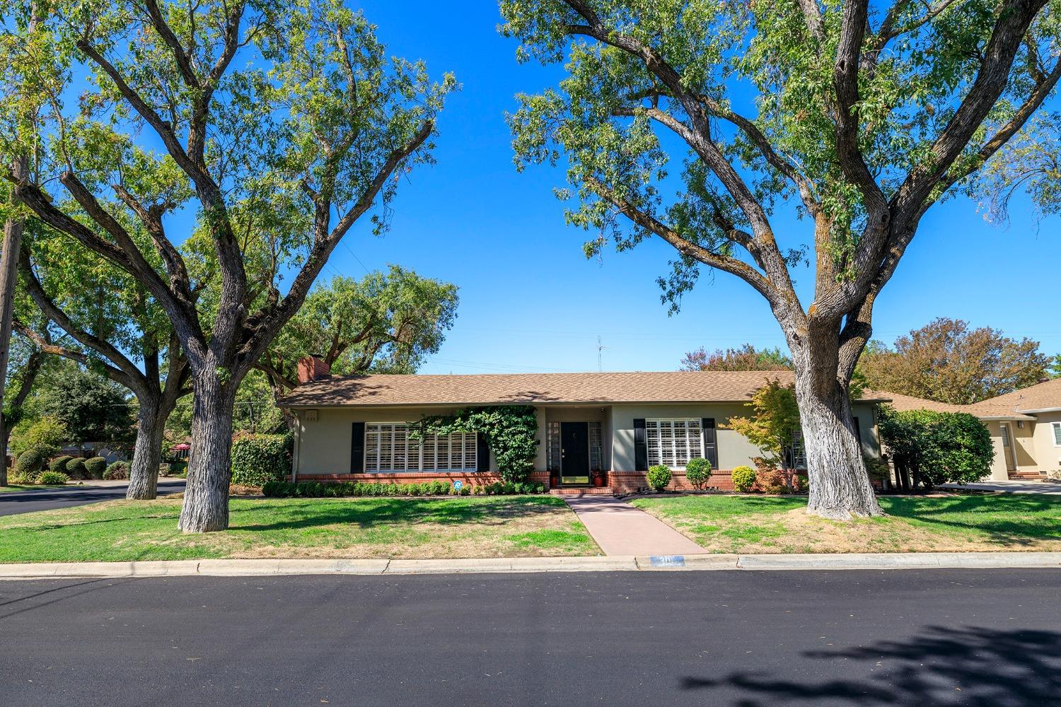 301 Bonita Avenue