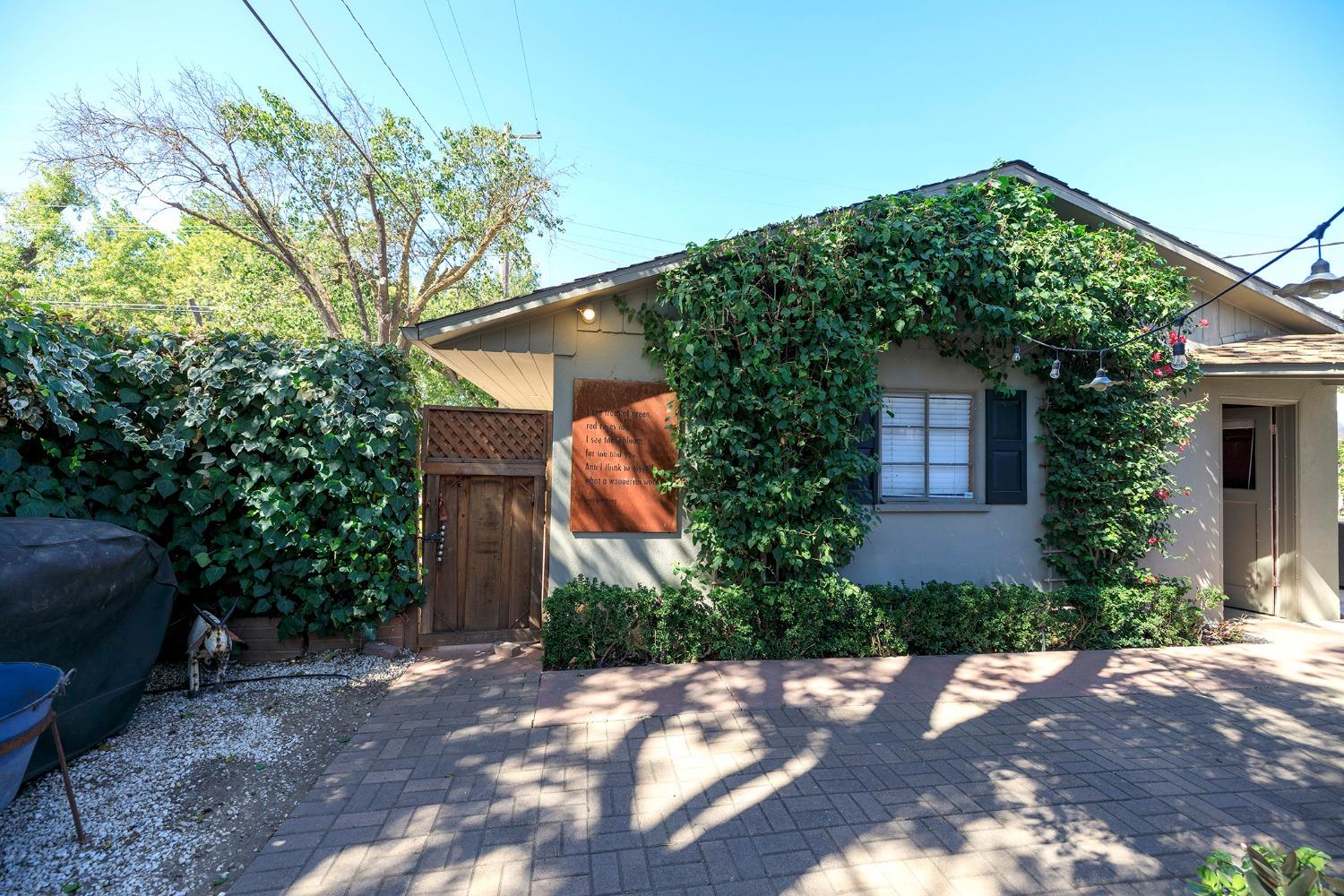301 Bonita Avenue