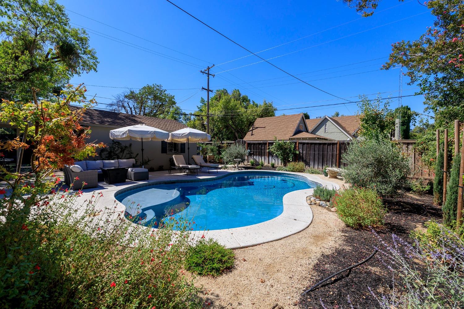 301 Bonita Avenue