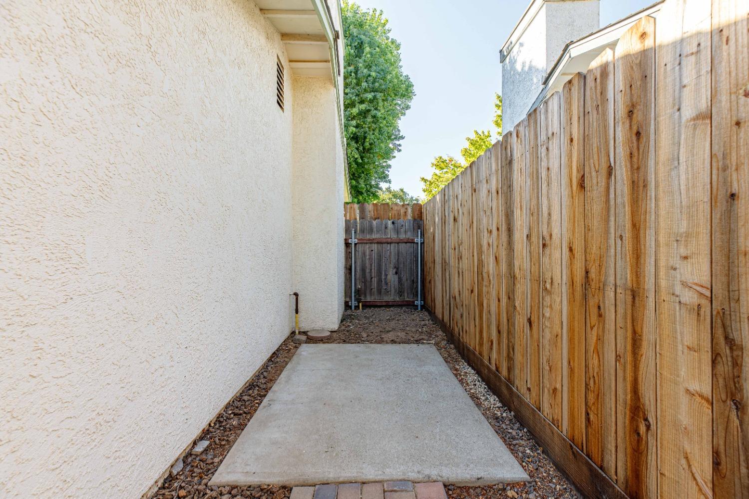 629 Flora Way