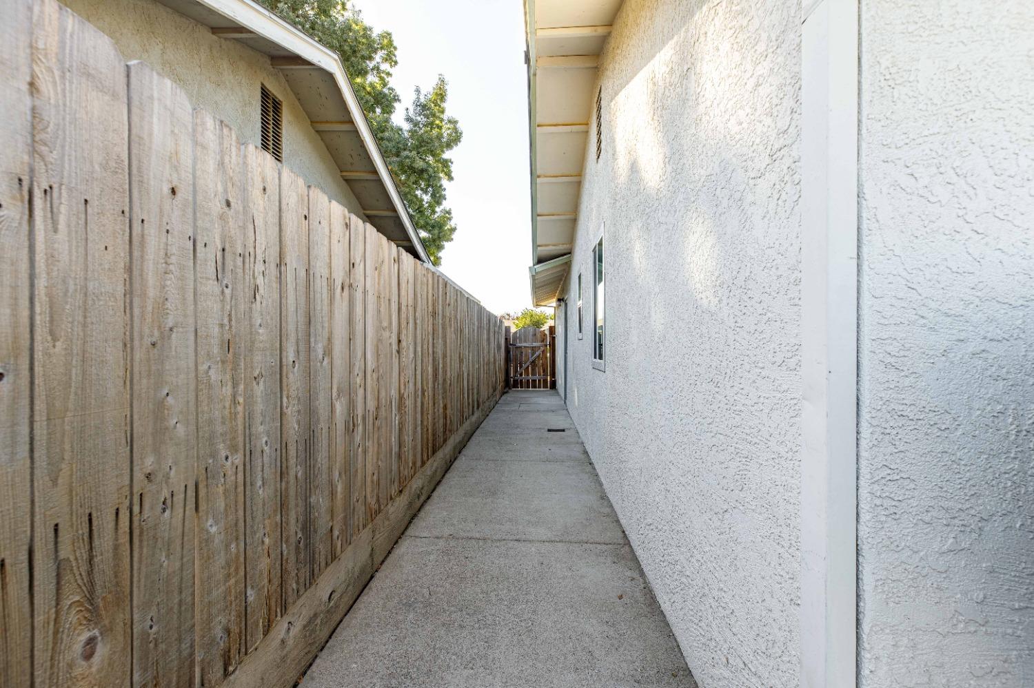 629 Flora Way