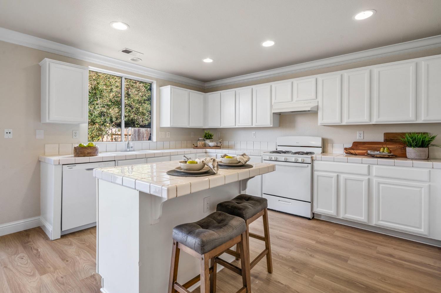 4227 Oceanview Drive