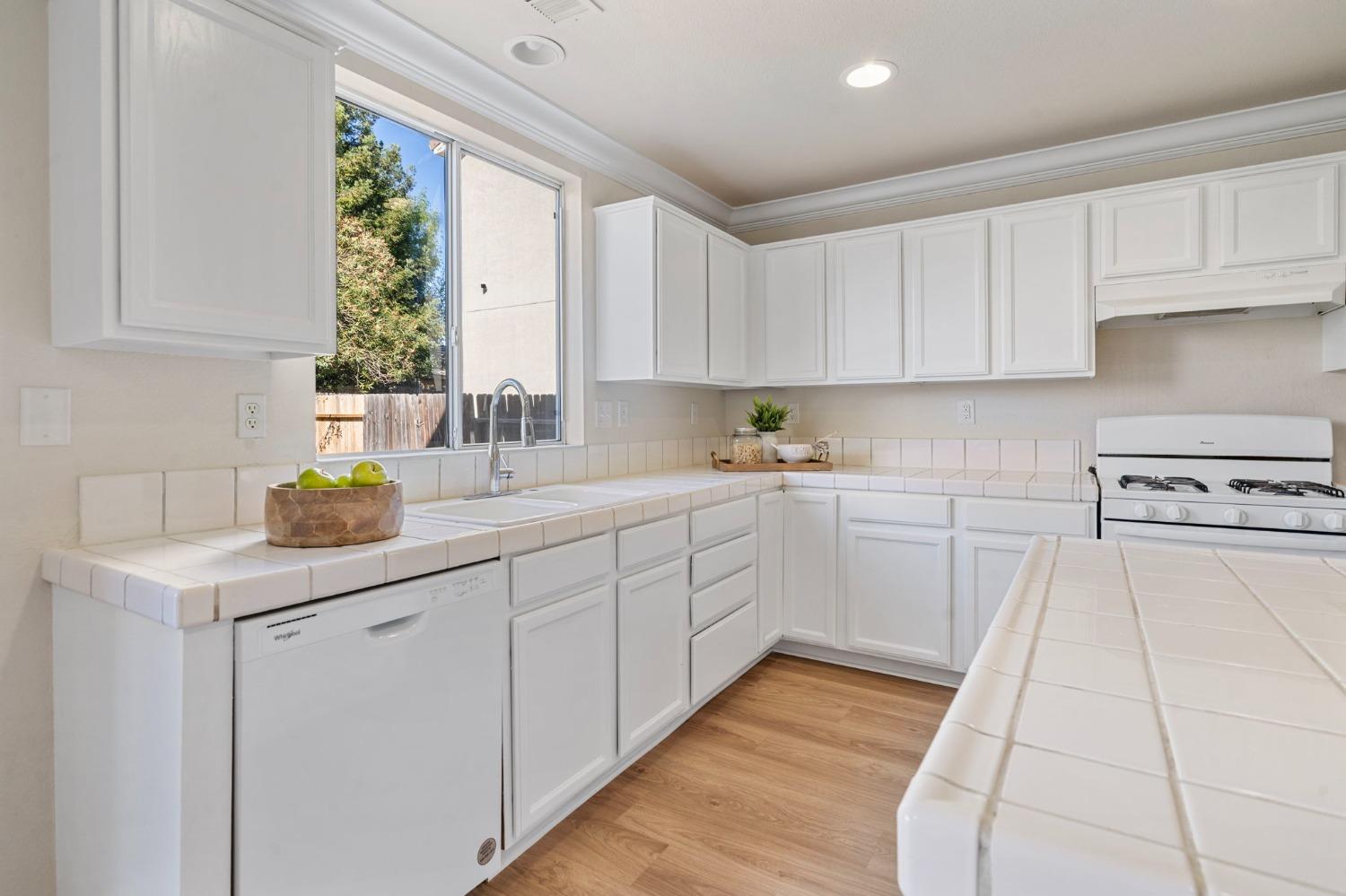 4227 Oceanview Drive