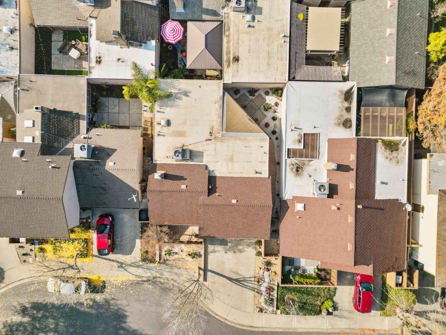 609 Edgebrook Court