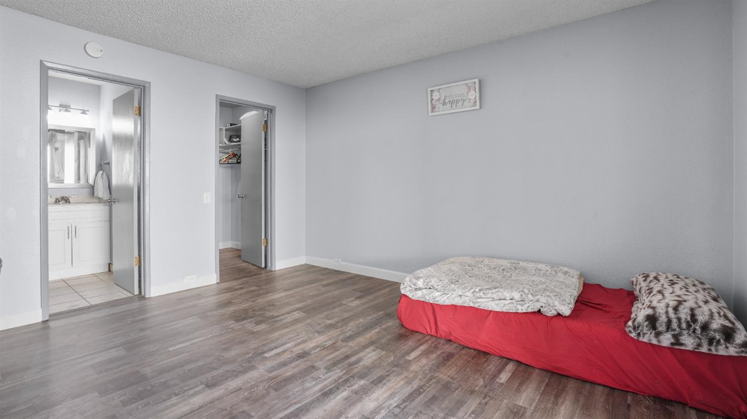 609 Edgebrook Court