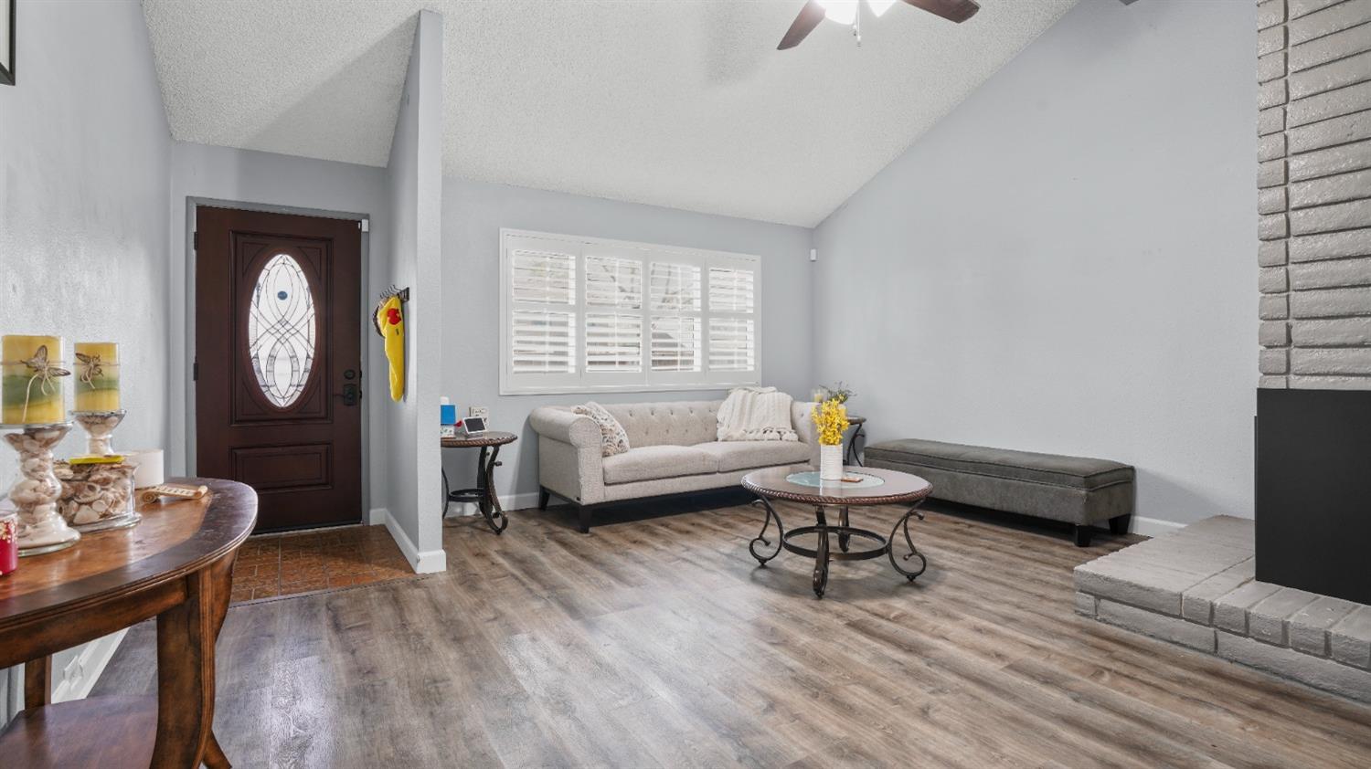 609 Edgebrook Court