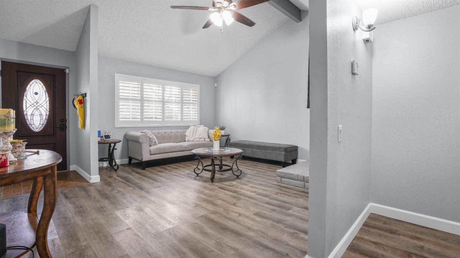 609 Edgebrook Court