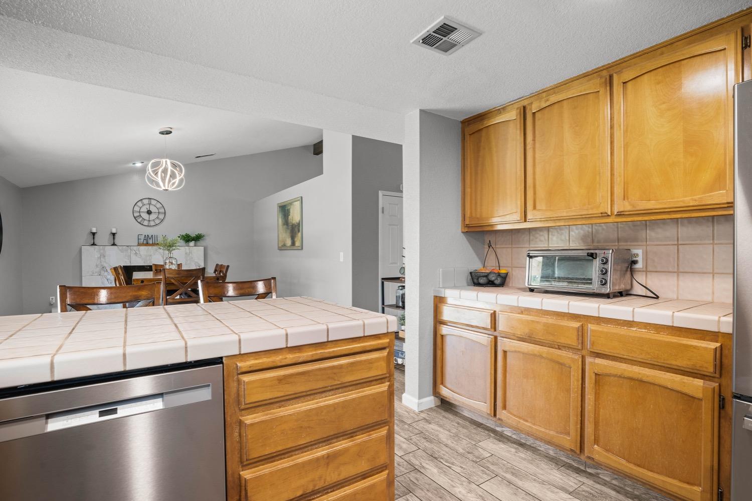 2512 Manor Oak Drive