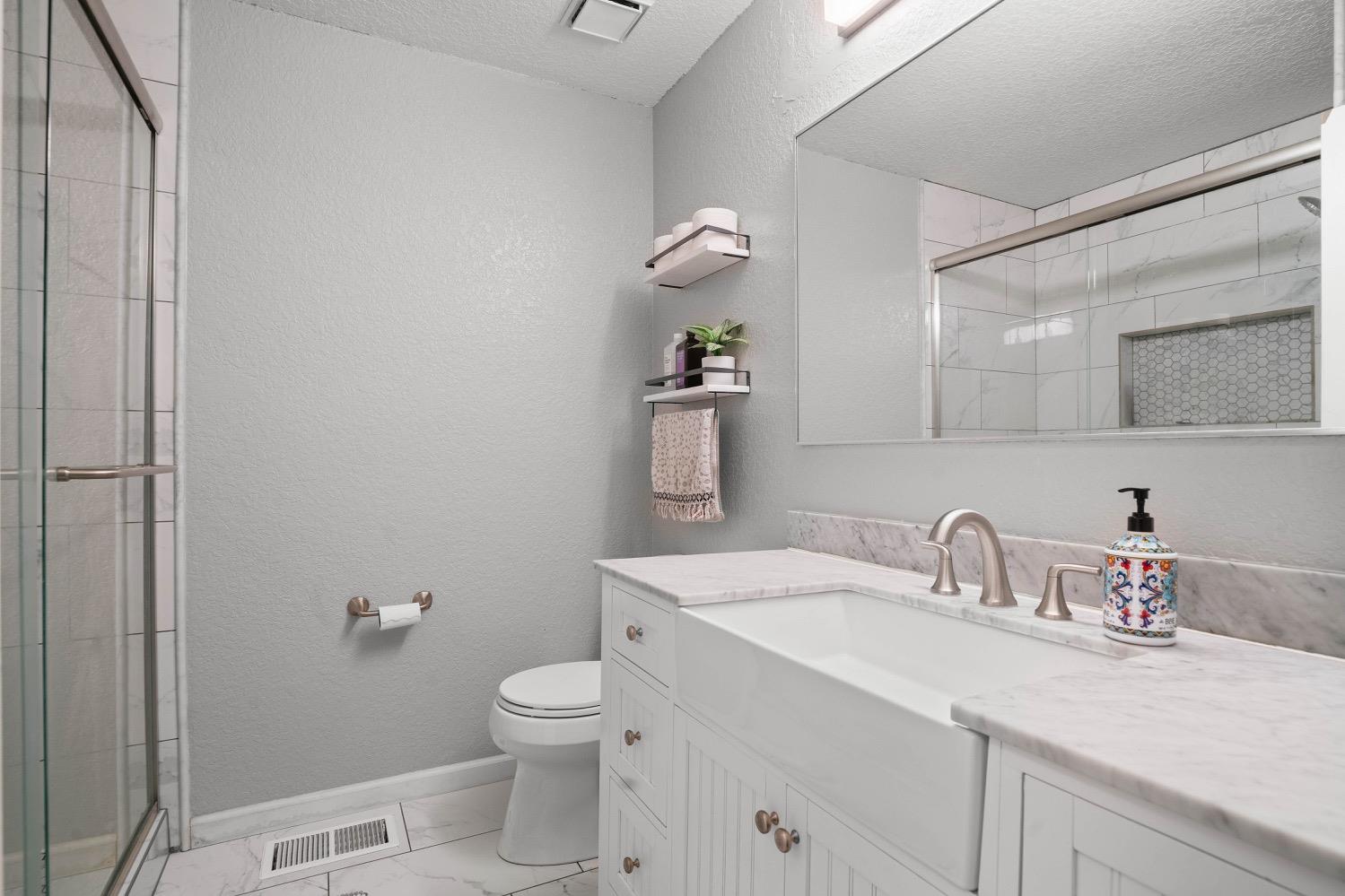 2512 Manor Oak Drive