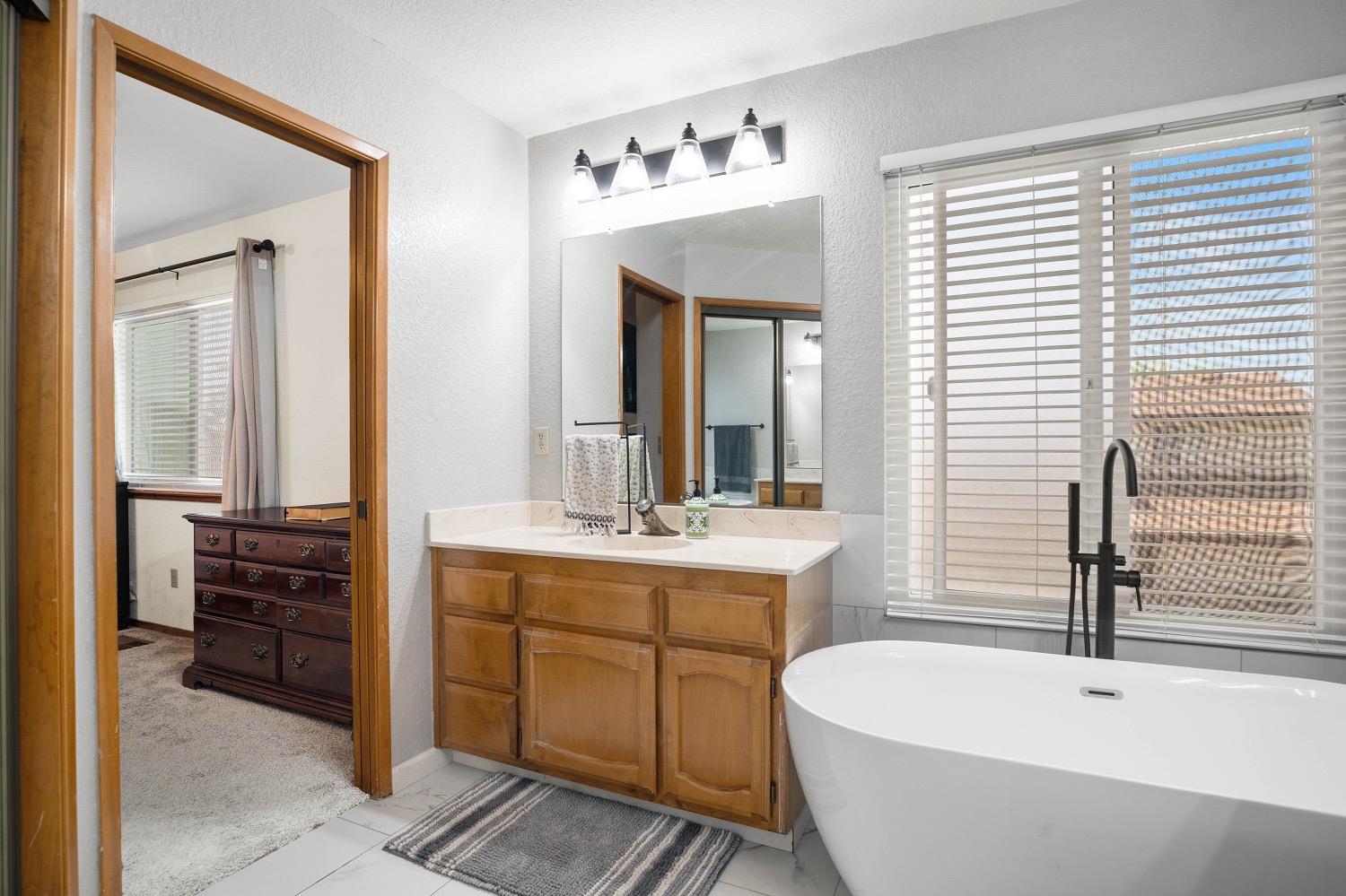 2512 Manor Oak Drive