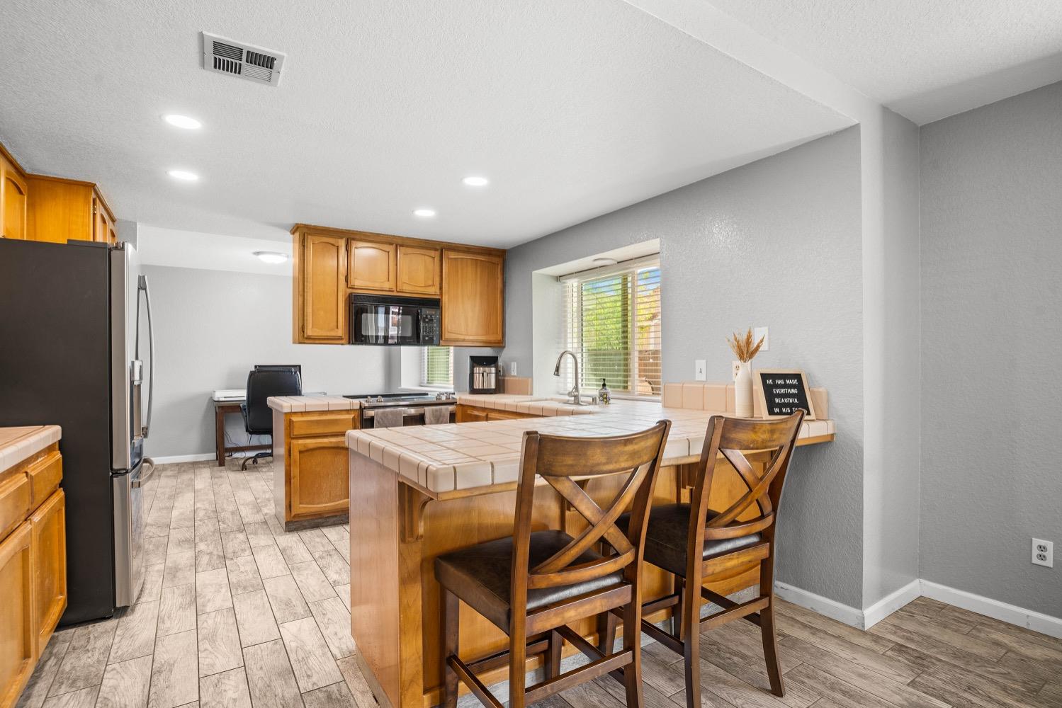 2512 Manor Oak Drive